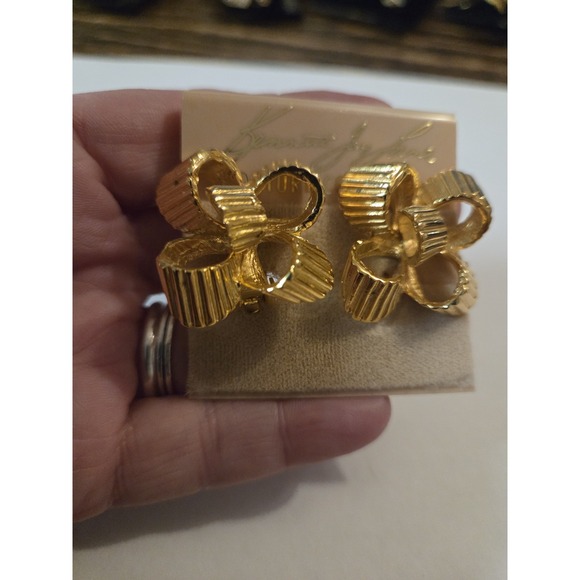 Vintage Kenneth J. Lane clip on earrings - Picture 1 of 3